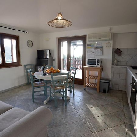 Casa Nel Vigneto Con Vista Mare Apartment Magomadas Exterior photo